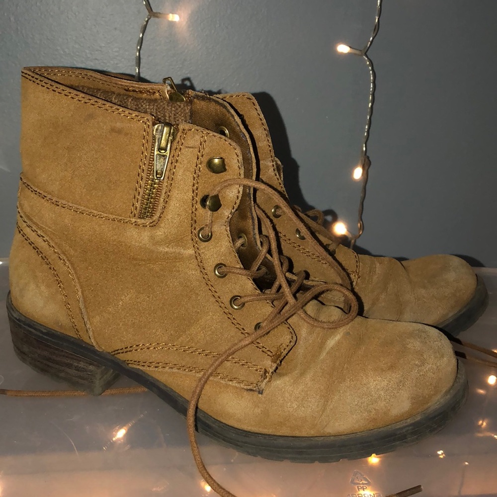 Tan combat boots
